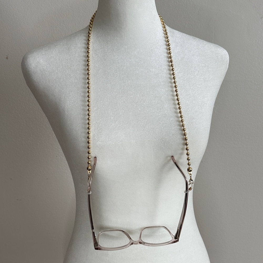 Elegant Gold Eyewear Chain or Necklace